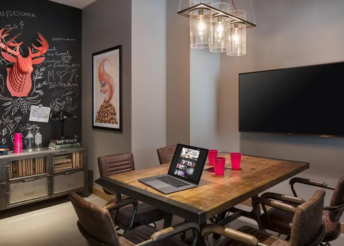 Moxy Seattle Downtown